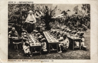Gli orfanelli a pranzo