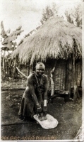 nil (woman grinding cereals)