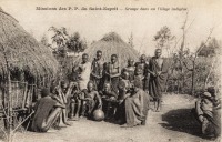 Groupe dans un village indigène