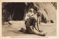 Chrétienne, sous le poids du travail… et de son enfant (Mission diu Lac Albert)