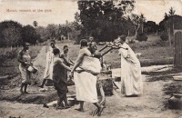 Masaia women at the pipe
